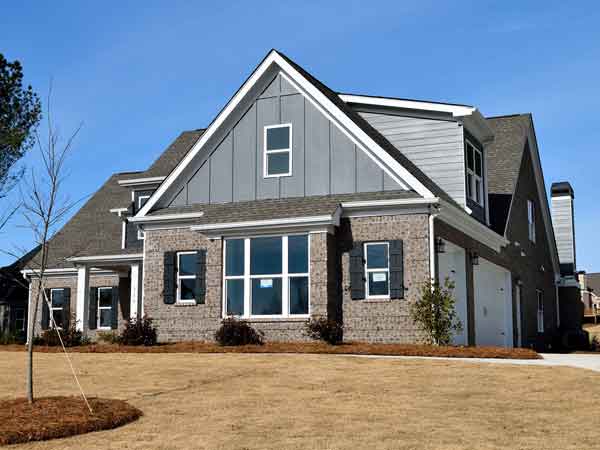 We buy houses in the Nashville metro area in any condition with all cash.